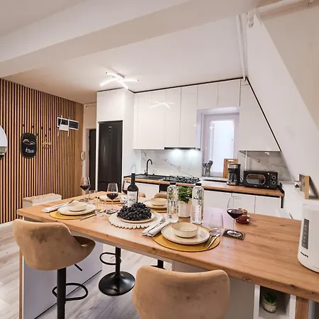 Kim & C O Loft - Evadare Romantica - By Open House Apartment Timişoara