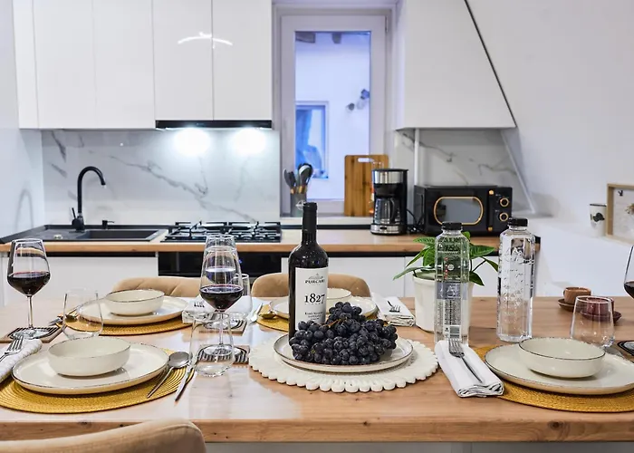 Kim & C O Loft - Evadare Romantica - By Open House Temešvár