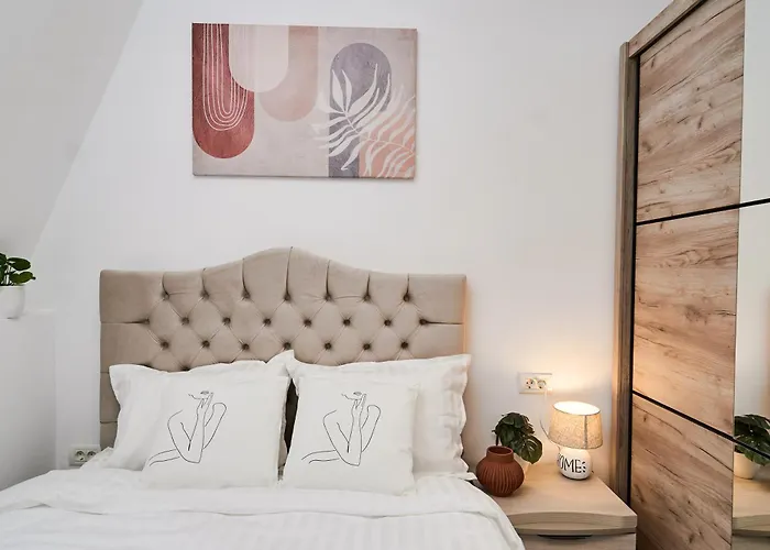 Kim & C O Loft - Evadare Romantica - By Open House Temešvár